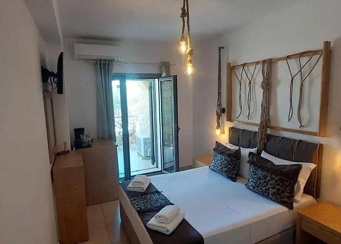 σεληνoπετρα Ελαφόνησος